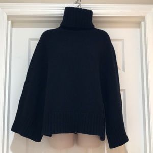 EUC Wool Blend Thick Sweater Size S